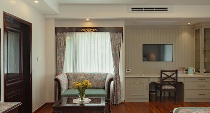 ANIYAA EDITION A LUXURY BOUTIQUE HOTEL AND BANQUETS Room Type - Luxury Boutique Premium