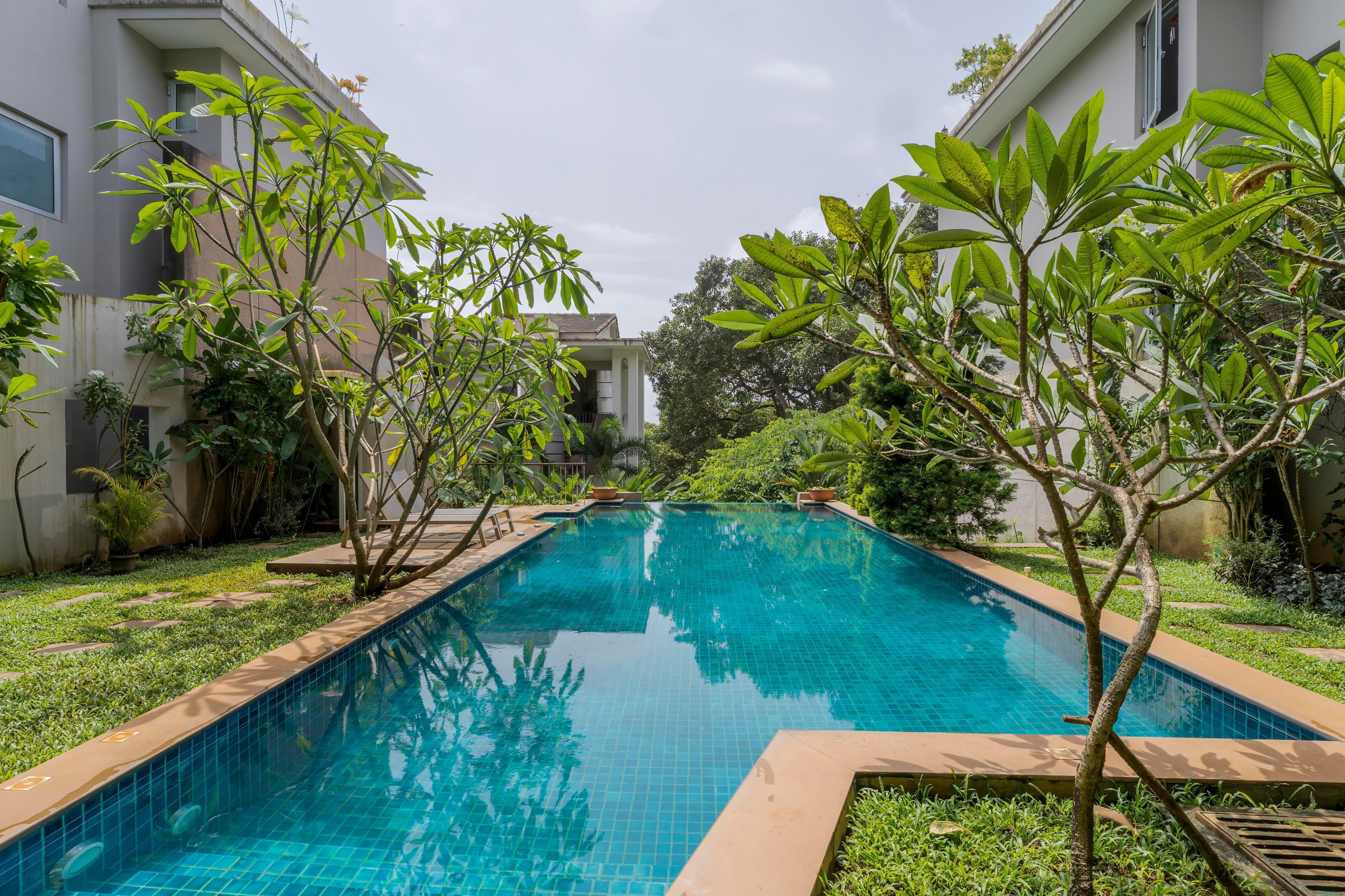 Sereno Sky - 3bhk Penthouse w/pvt jacuzzi & rooftop - Tap to explore photos
