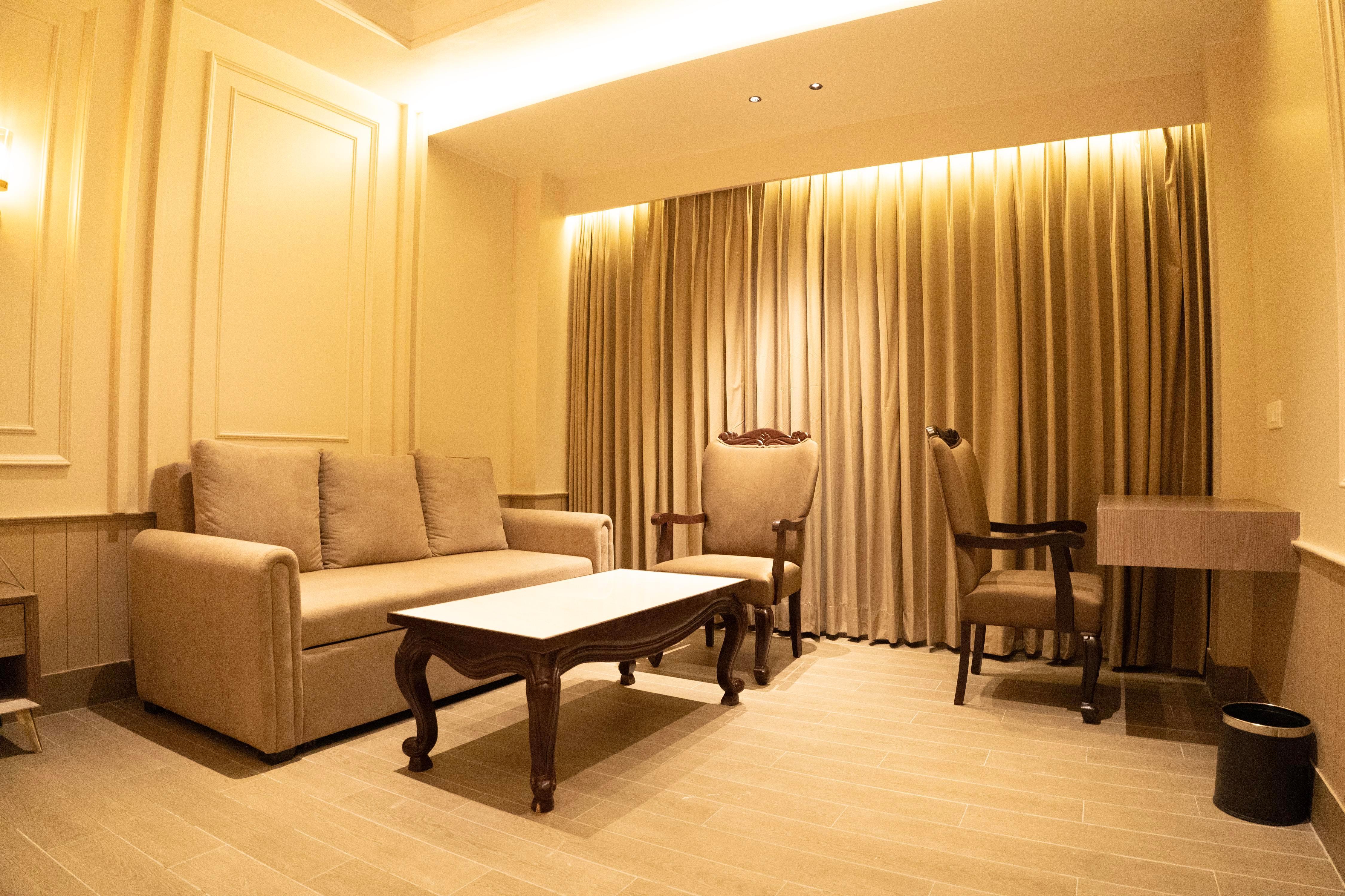 Hotel Grand Sapphire Room Type - Deluxe Room