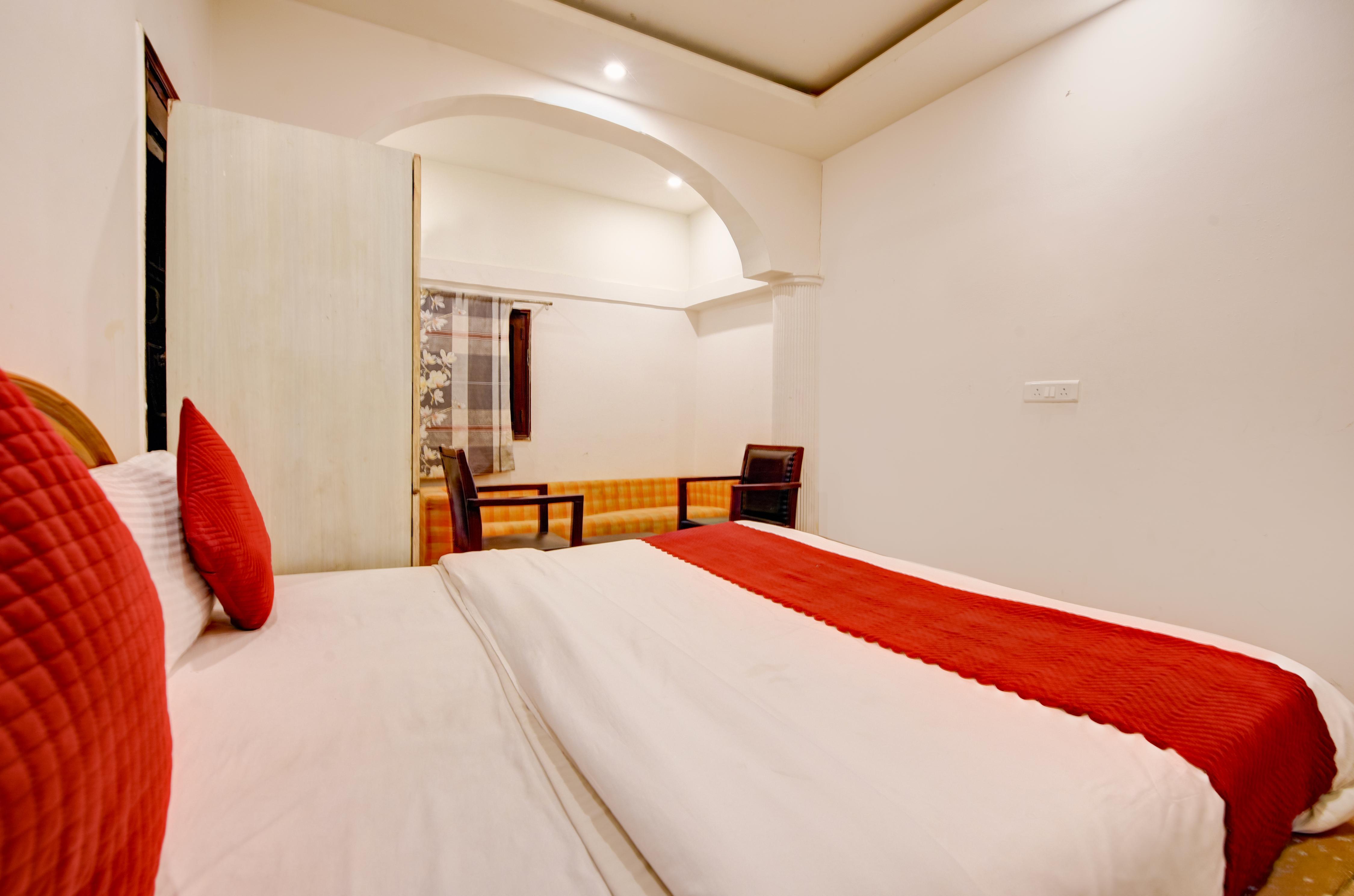 Hotel Ruhi Dx