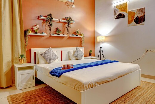 RosedaleFarmhouse|PvtPool|Jacuzzi|Projector|2Acre