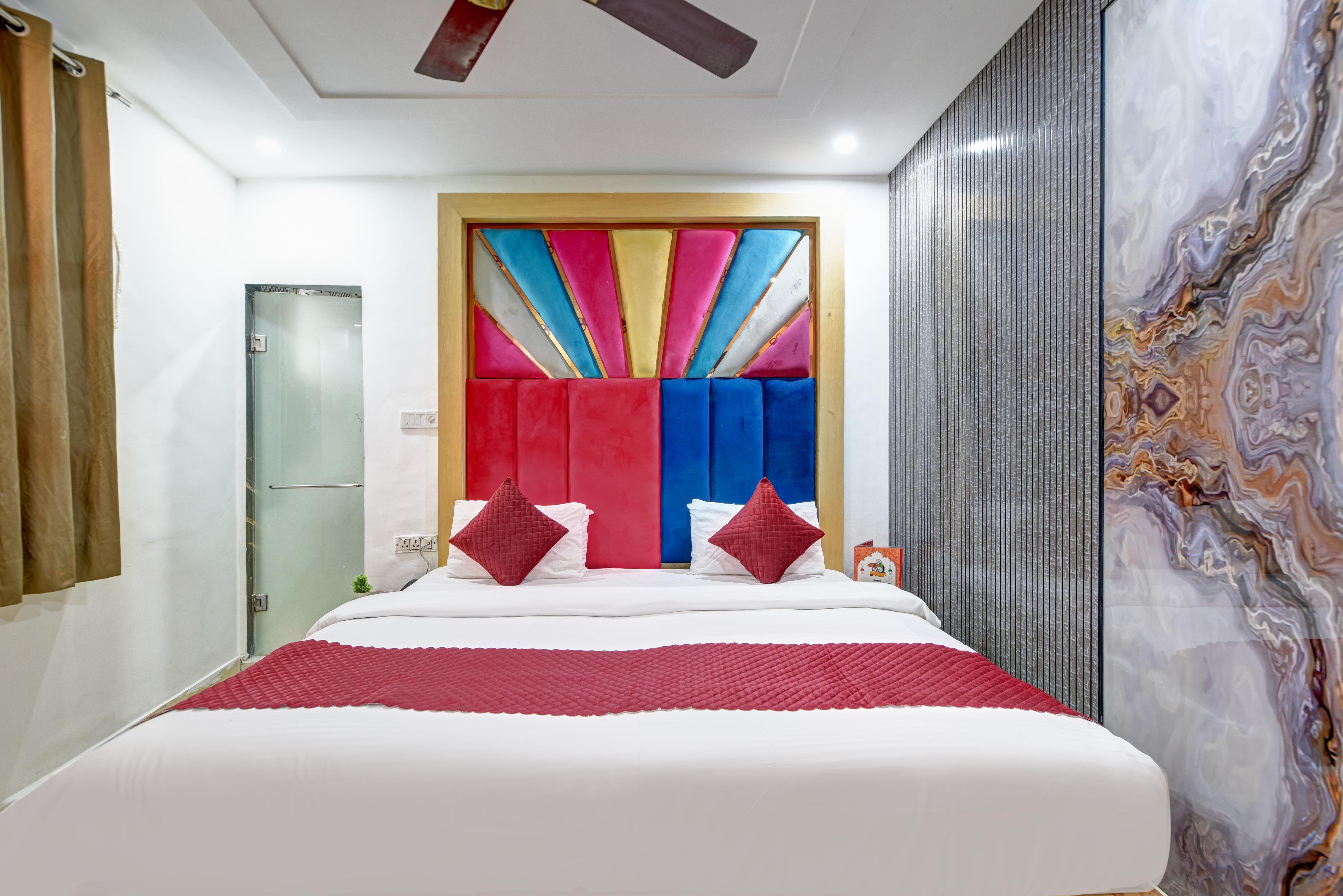 Hotel Euro International By A1Rooms - Tap to explore photos