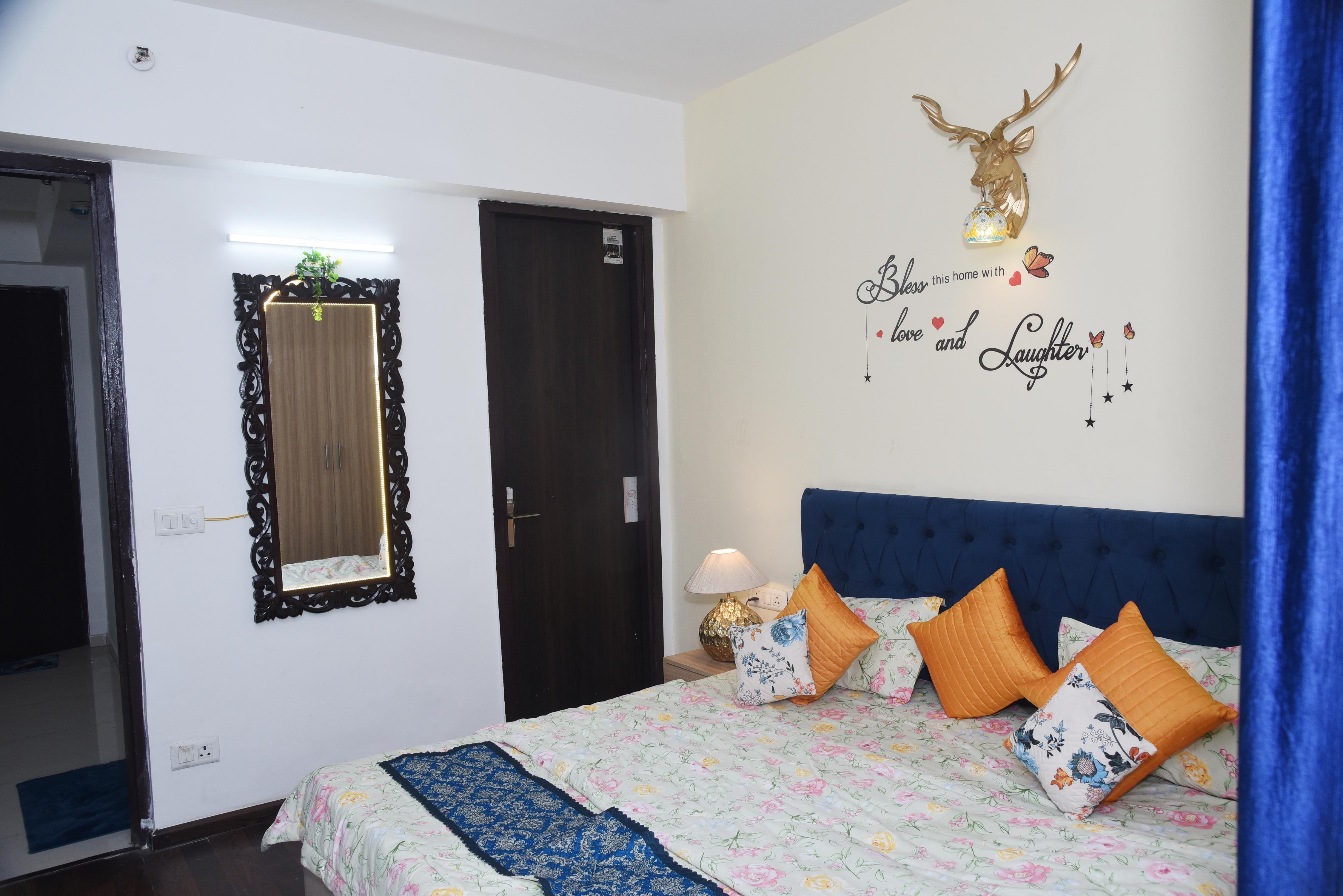 Zoom Stay Sector 168 Noida 1BHK - Tap to explore photos