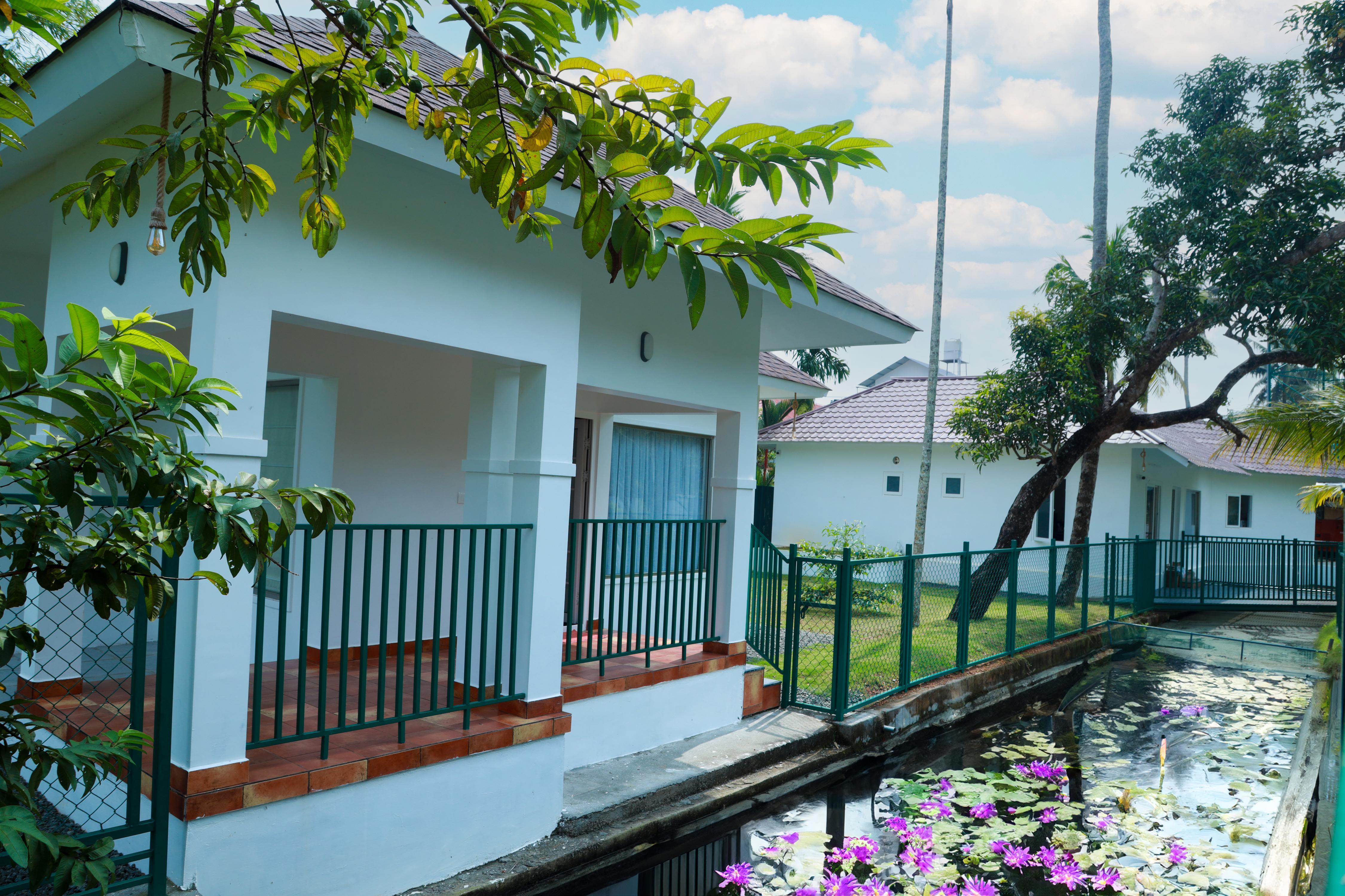 Arayaal Lakeside Villa In Alleppey