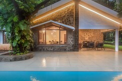 SaffronStays Ivy Stone
