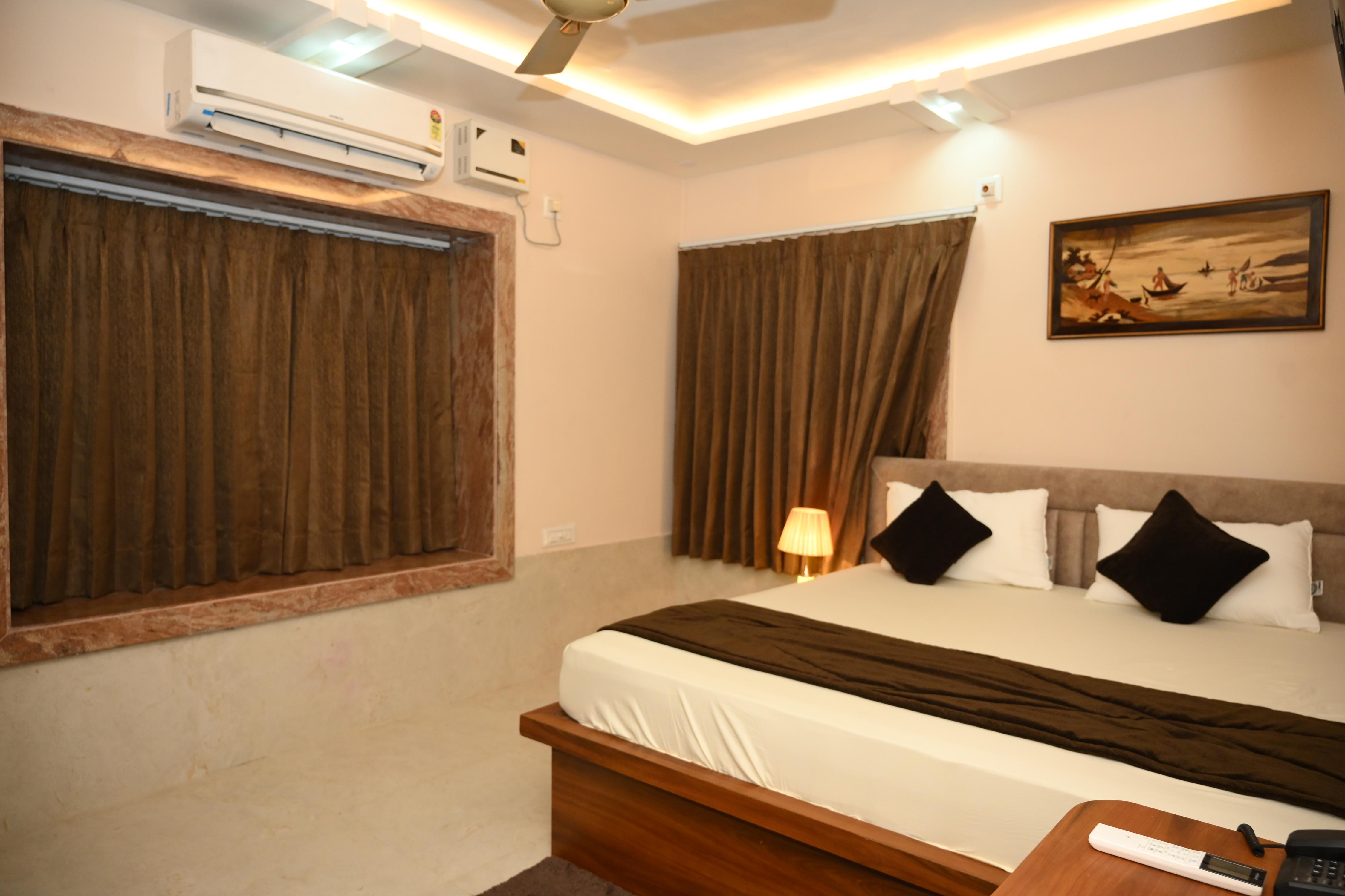 Srikhetra Bandhu Guest House - Tap to explore photos