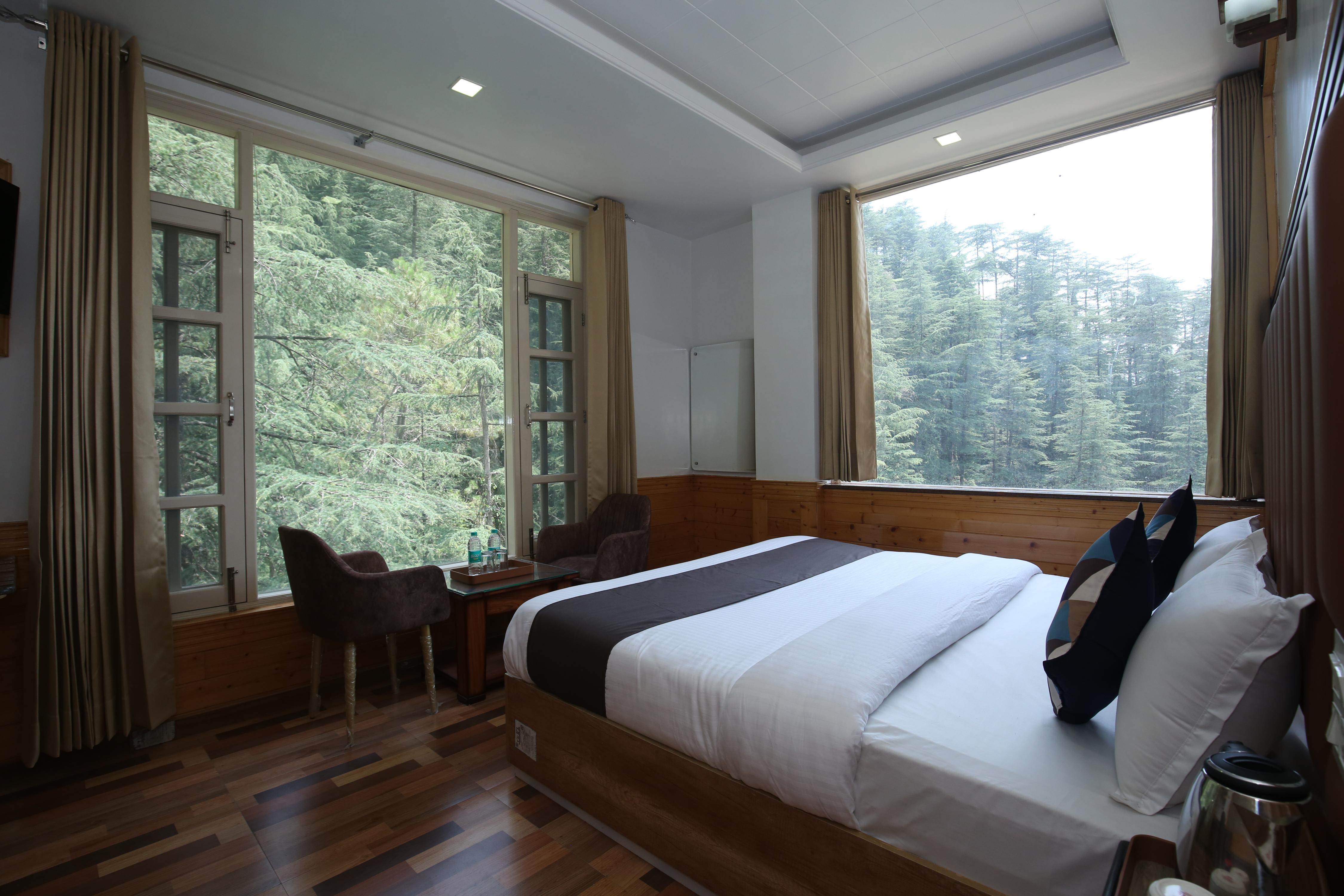 Decent Stay - Tap to explore photos