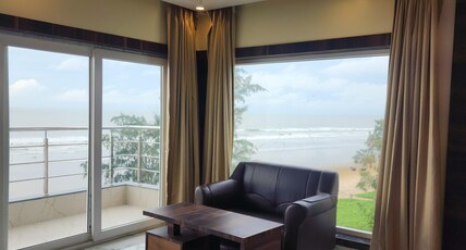 RED CRAB BEACH RESORT Room Type - Infinity Sea View Room | Panoramic Sea Views | Bathtub RED CRAB BEACH RESORT Room Type - Infinity Sea View Room | Panoramic Sea Views | Bathtub