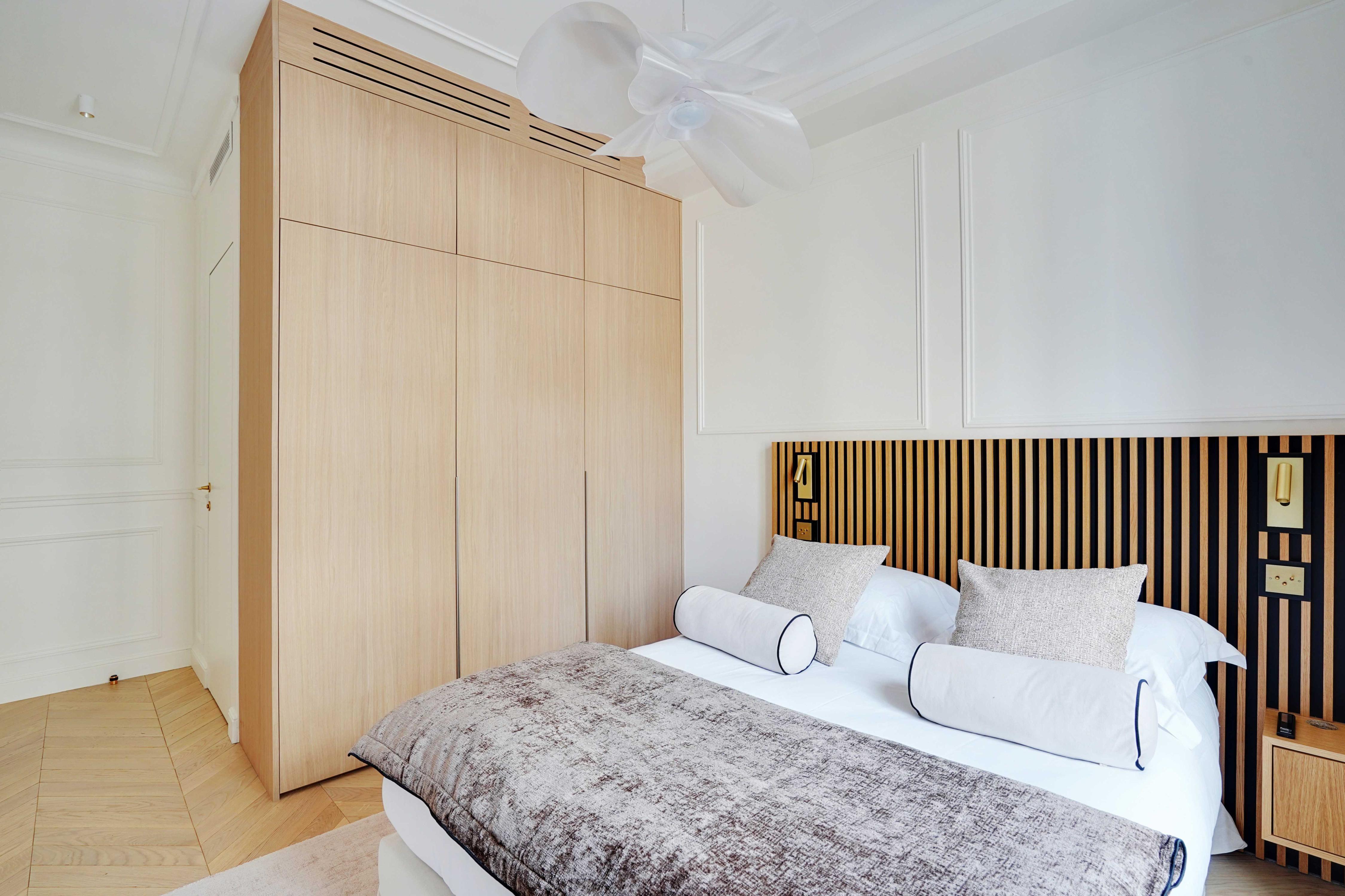 Elegant A/C Apt 2BR/6P/Paris 17th/Monceau - Tap to explore photos