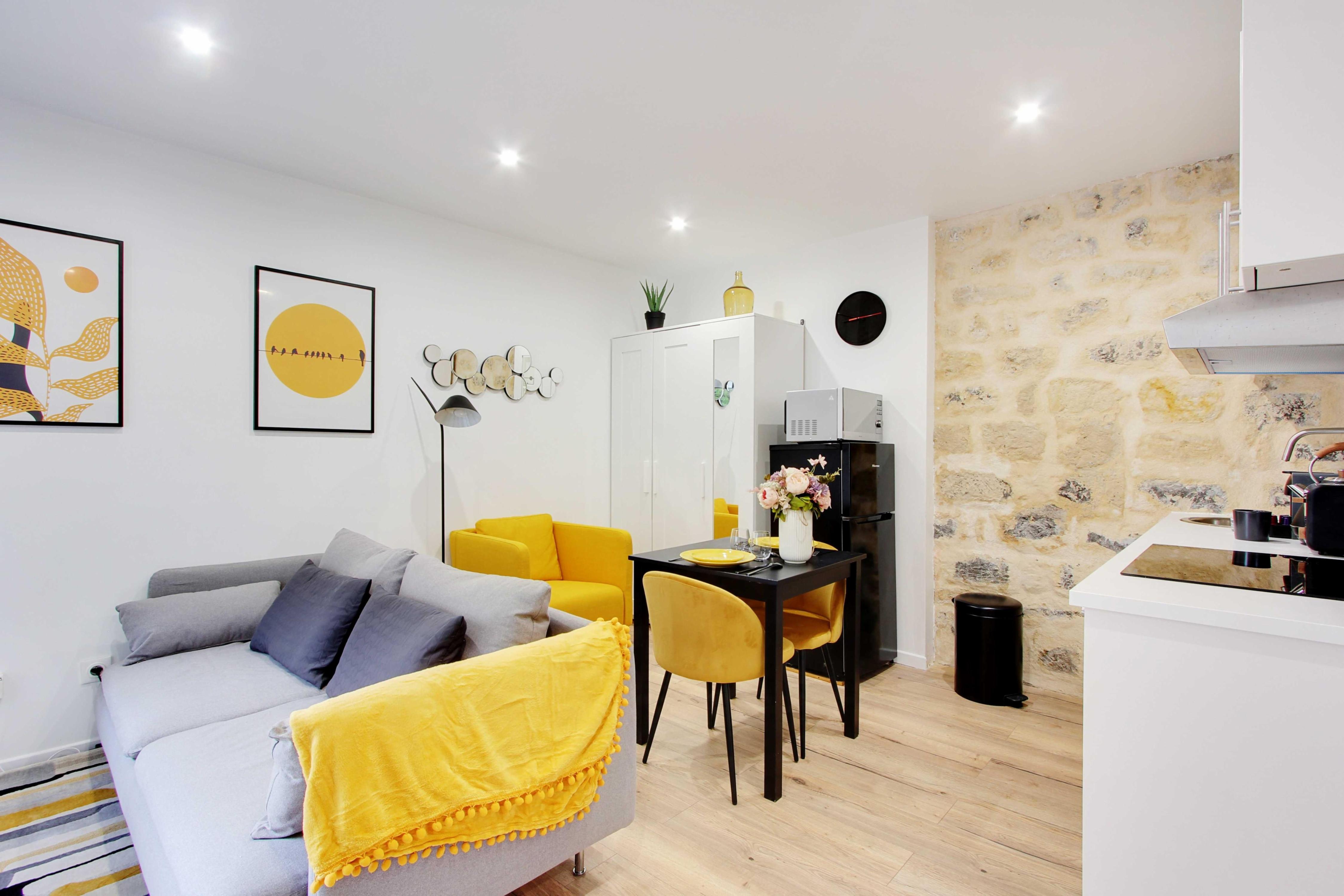 Charming Apartment -1BR/2P- Next to Paris - Tap to explore photos