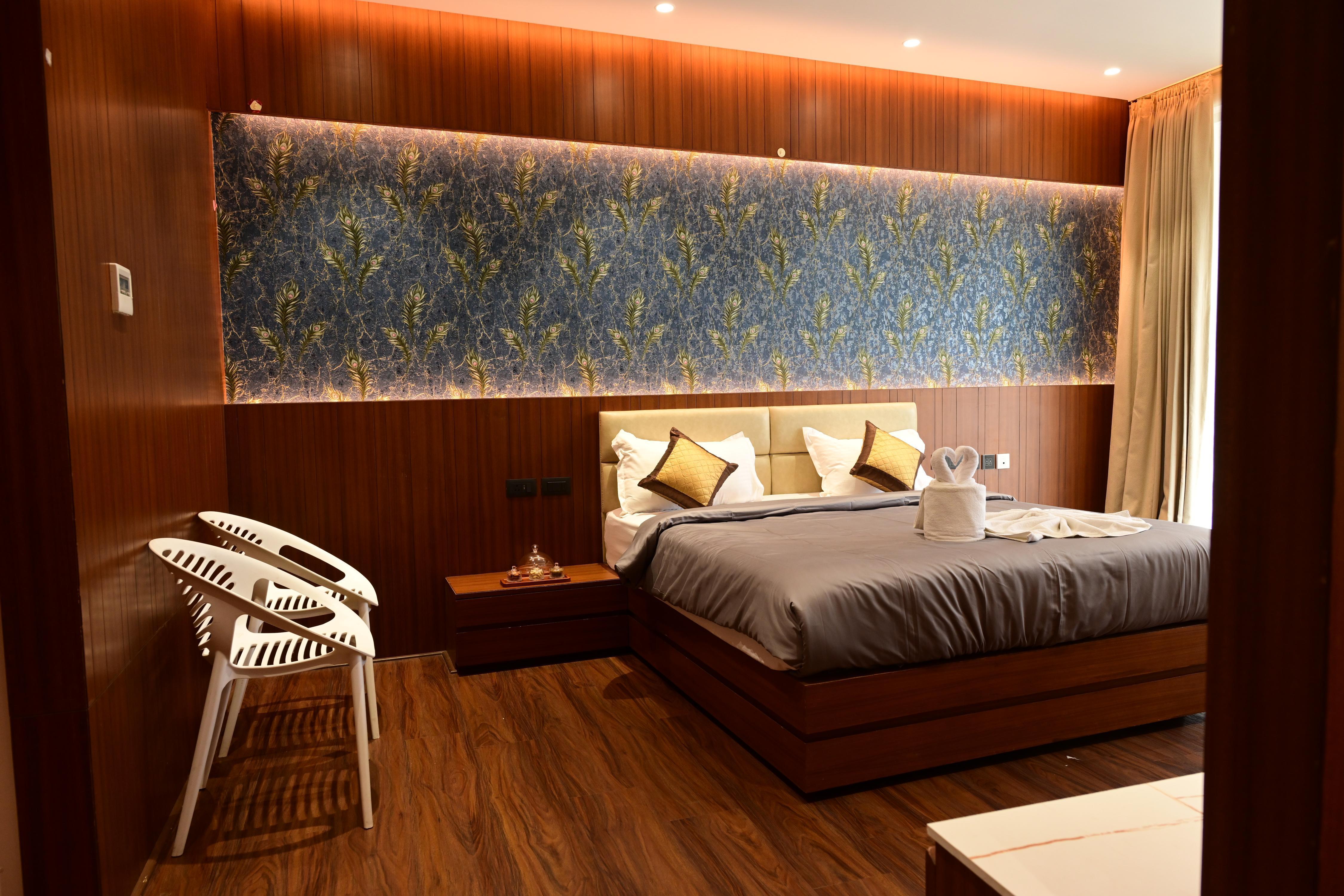 IJ Crowne Room Type - Premium Room