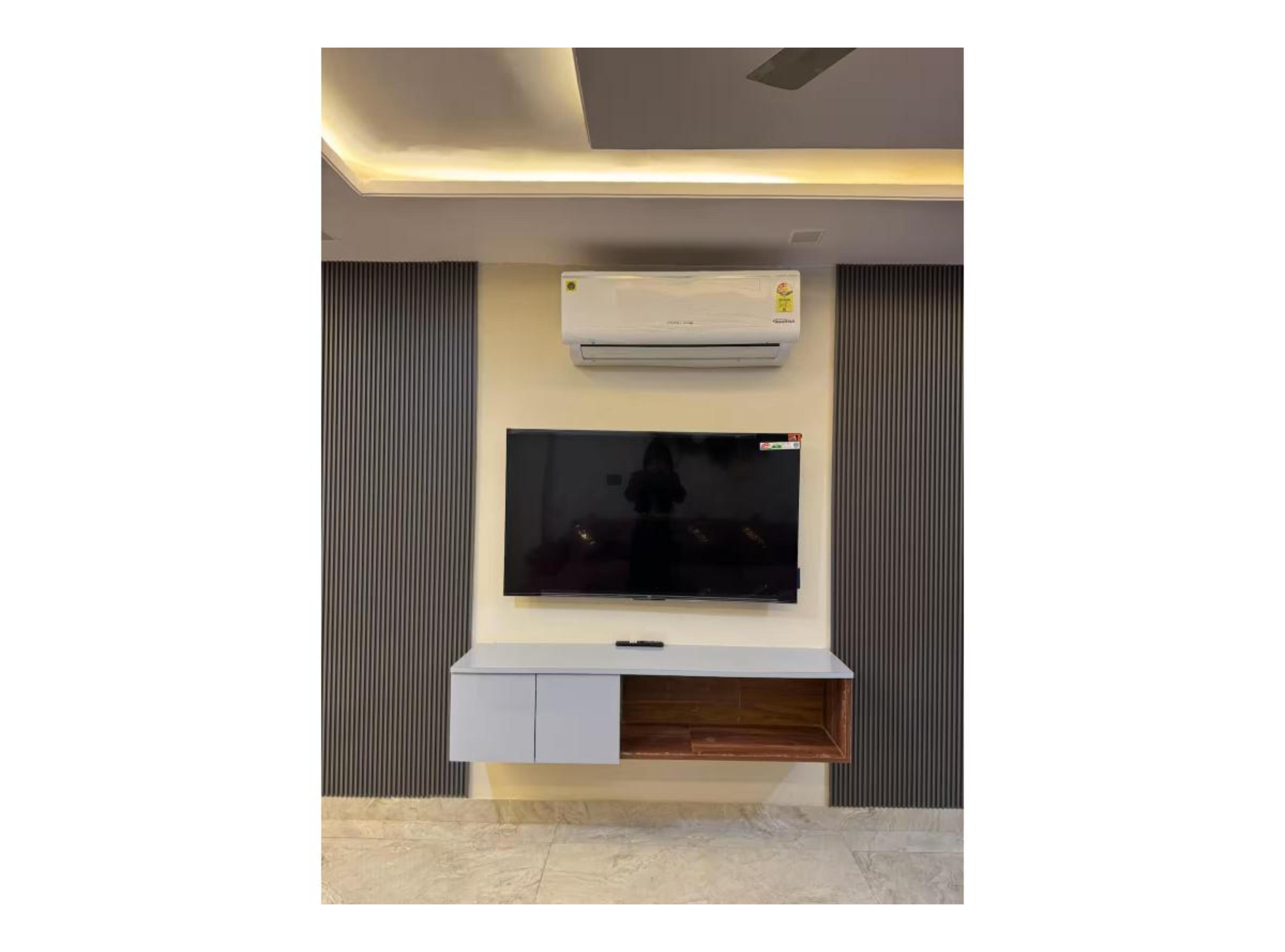 FamJam | 4Bhk The Pink Cloud - Tap to explore photos