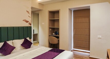 M SUITES & HOTEL Room Type - Standard Deluxe Room