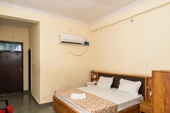 Omji Ashram - Kathiya Mandir | 2km from Ram Temple