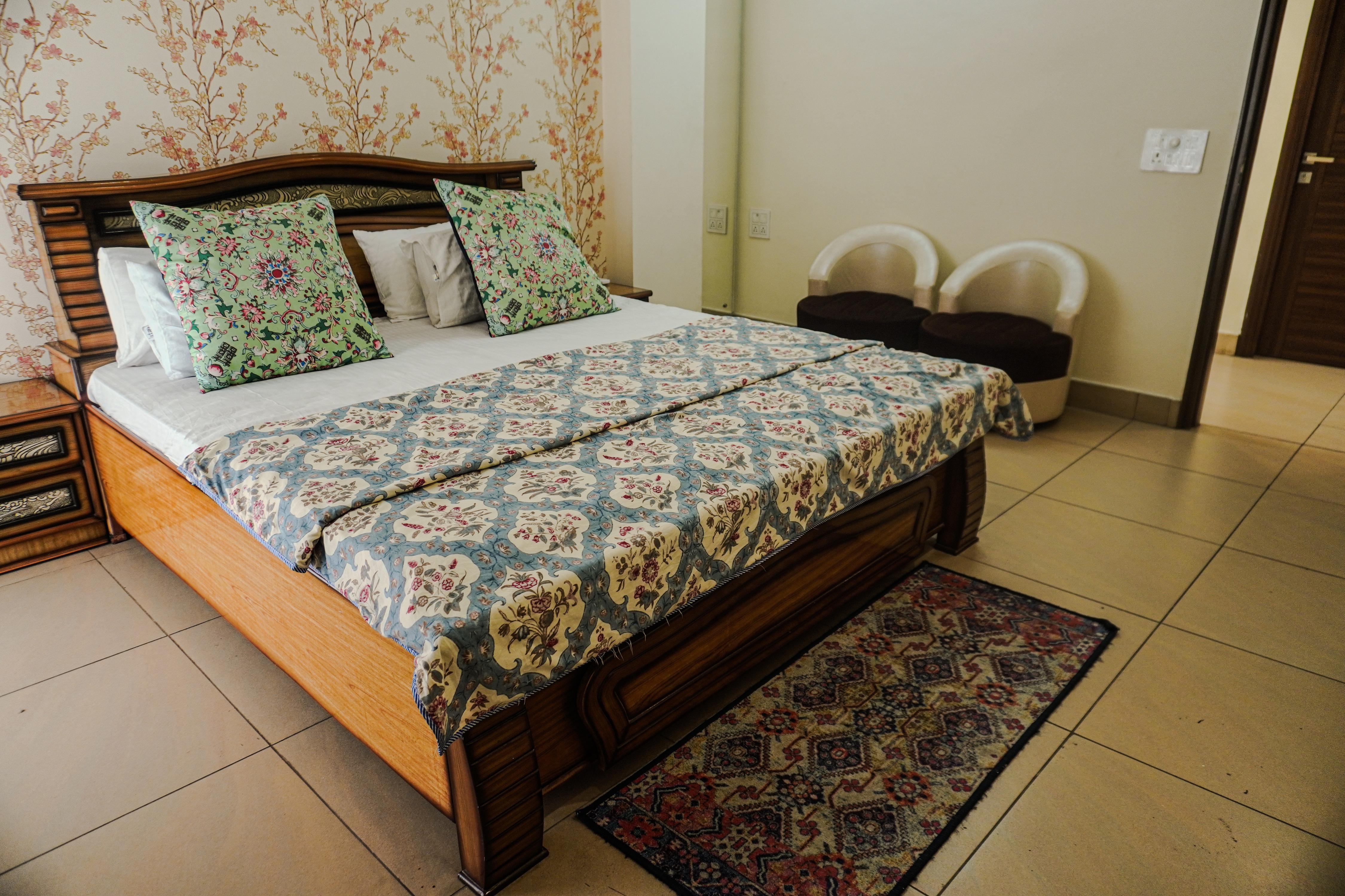 Luxe 4BHK Penthouse | Private Terrace & Ganga View | Near Ram Jhula By Itvara Stays - Tap to explore photos