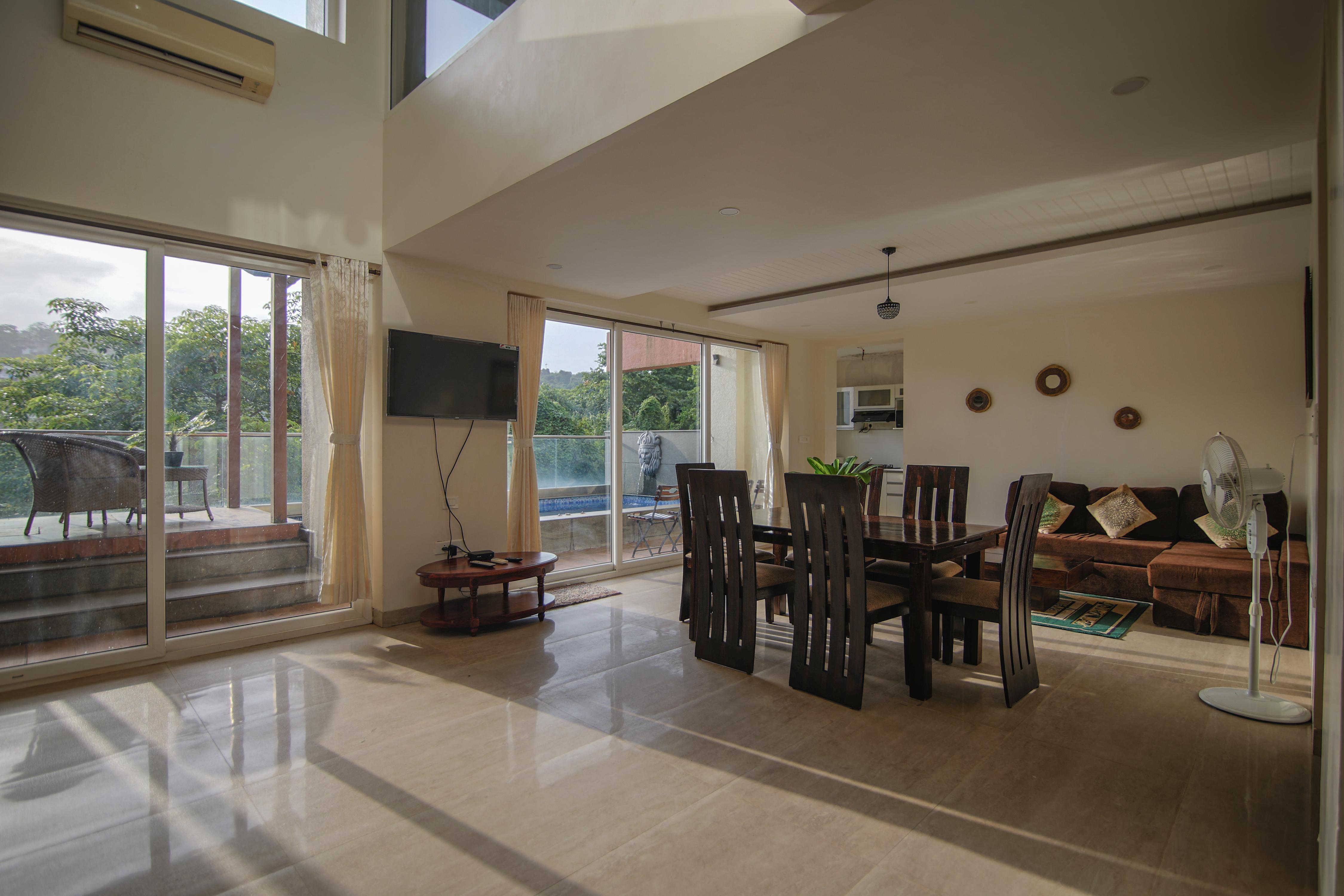 3BR duplex luxury penthouse villa with private pool - Tap to explore photos