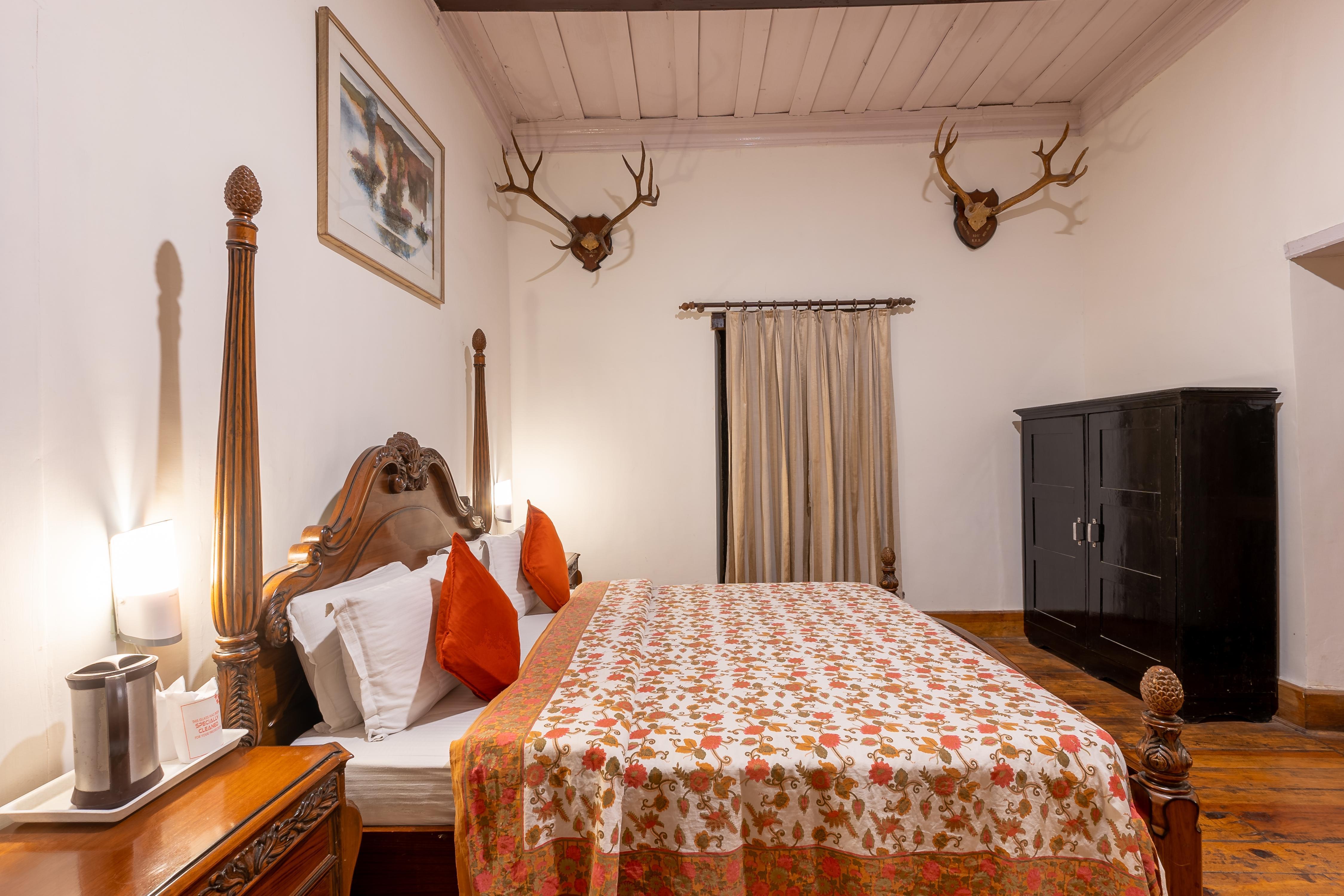 The Hive Cottage By Royal Collection Hotels - Tap to explore photos