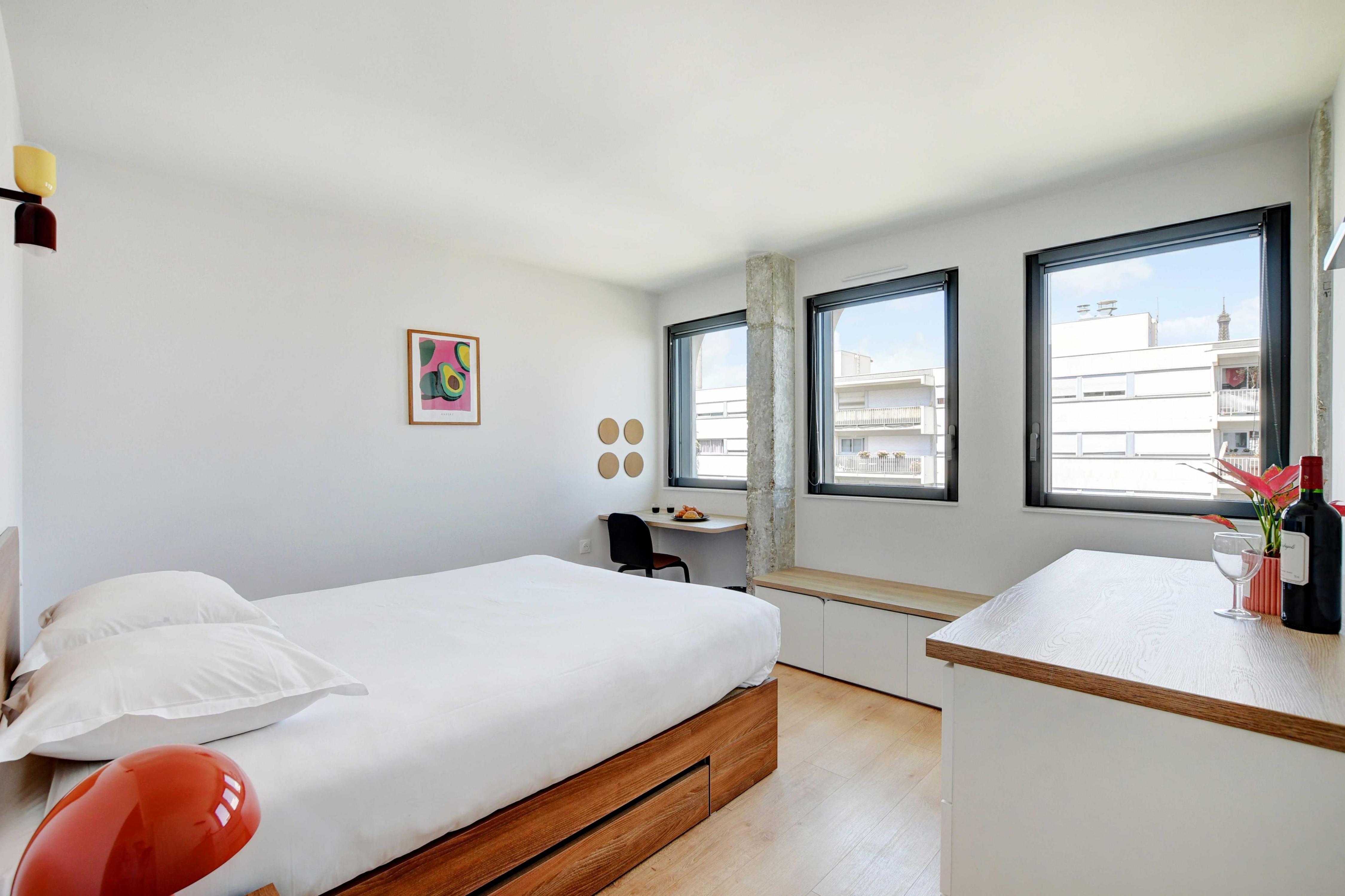 Studio 1014 in a premium residence- Sport/Rooftop - Tap to explore photos