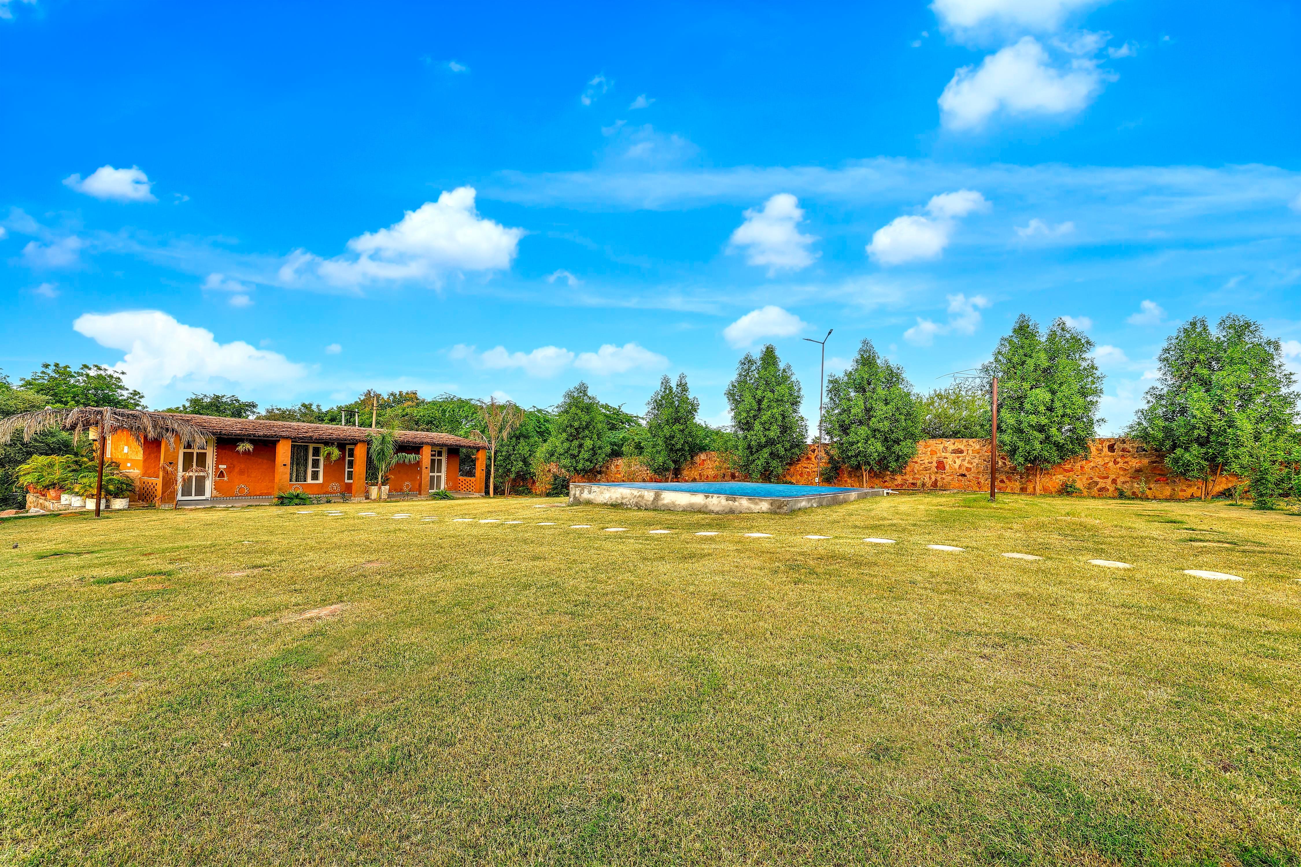 Alaya Stays Aravale Farm | Pet friendly 4 BHK & Aravali Views - Tap to explore photos