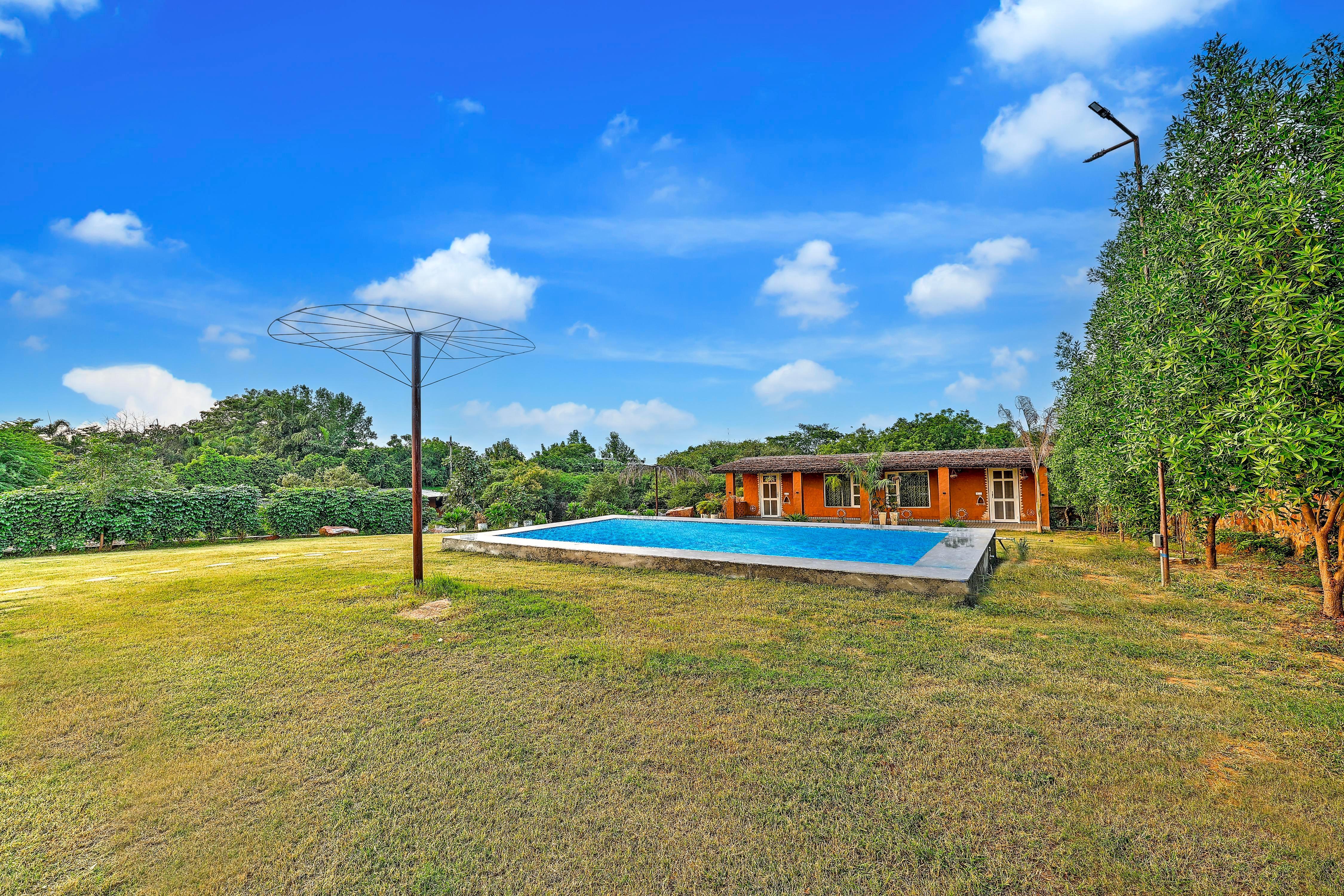 Alaya Stays Aravale Farm | Pet friendly 4 BHK & Aravali Views - Tap to explore photos