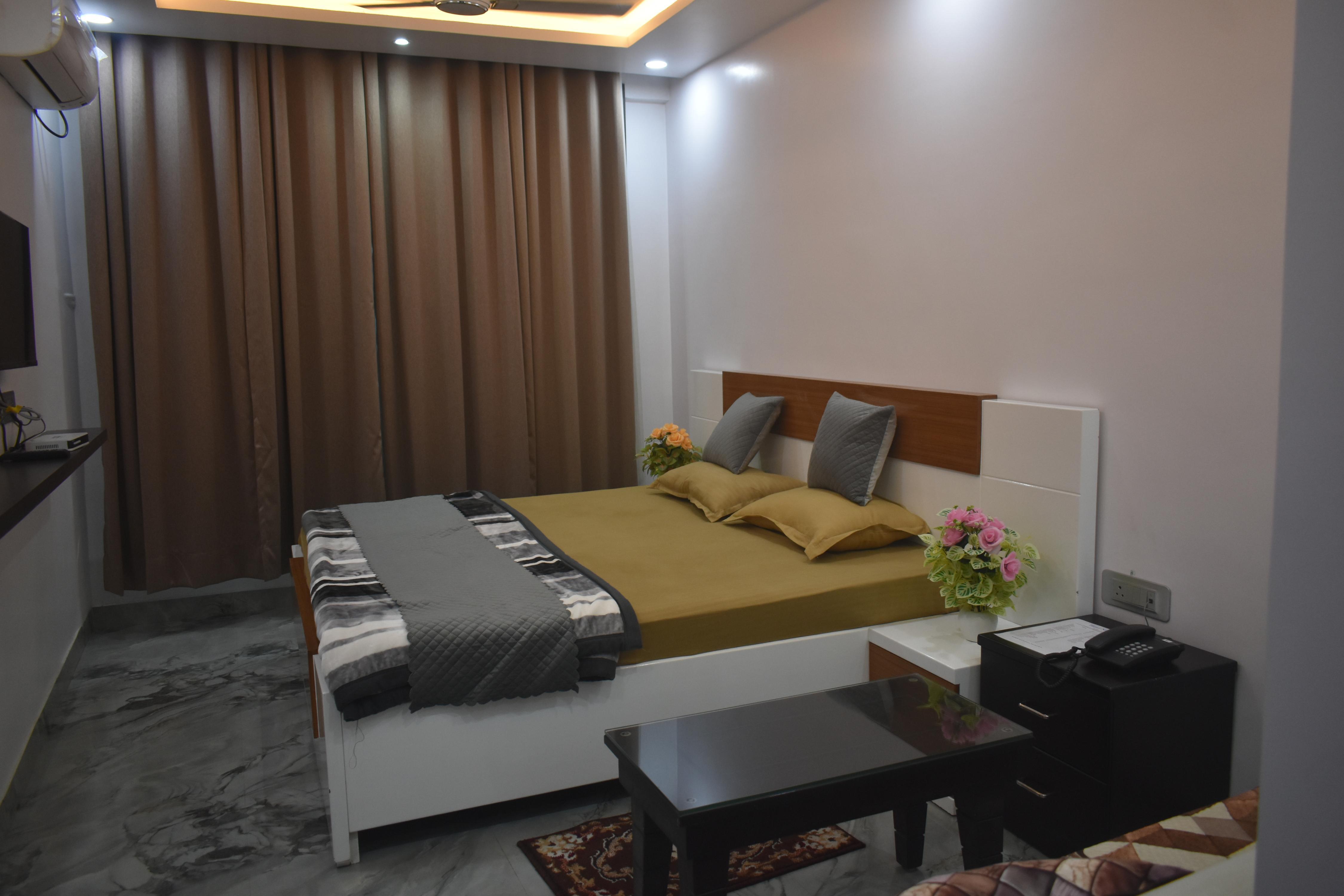 Hotel Neelkanth Room Type - Super Deluxe Room