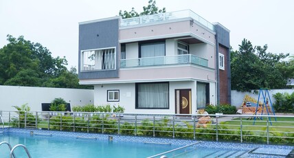 SK Retreat Villa | 3BR with Pool & Event Space Room Type - SK Retreat Villa | 3BR with Pool & Event Space