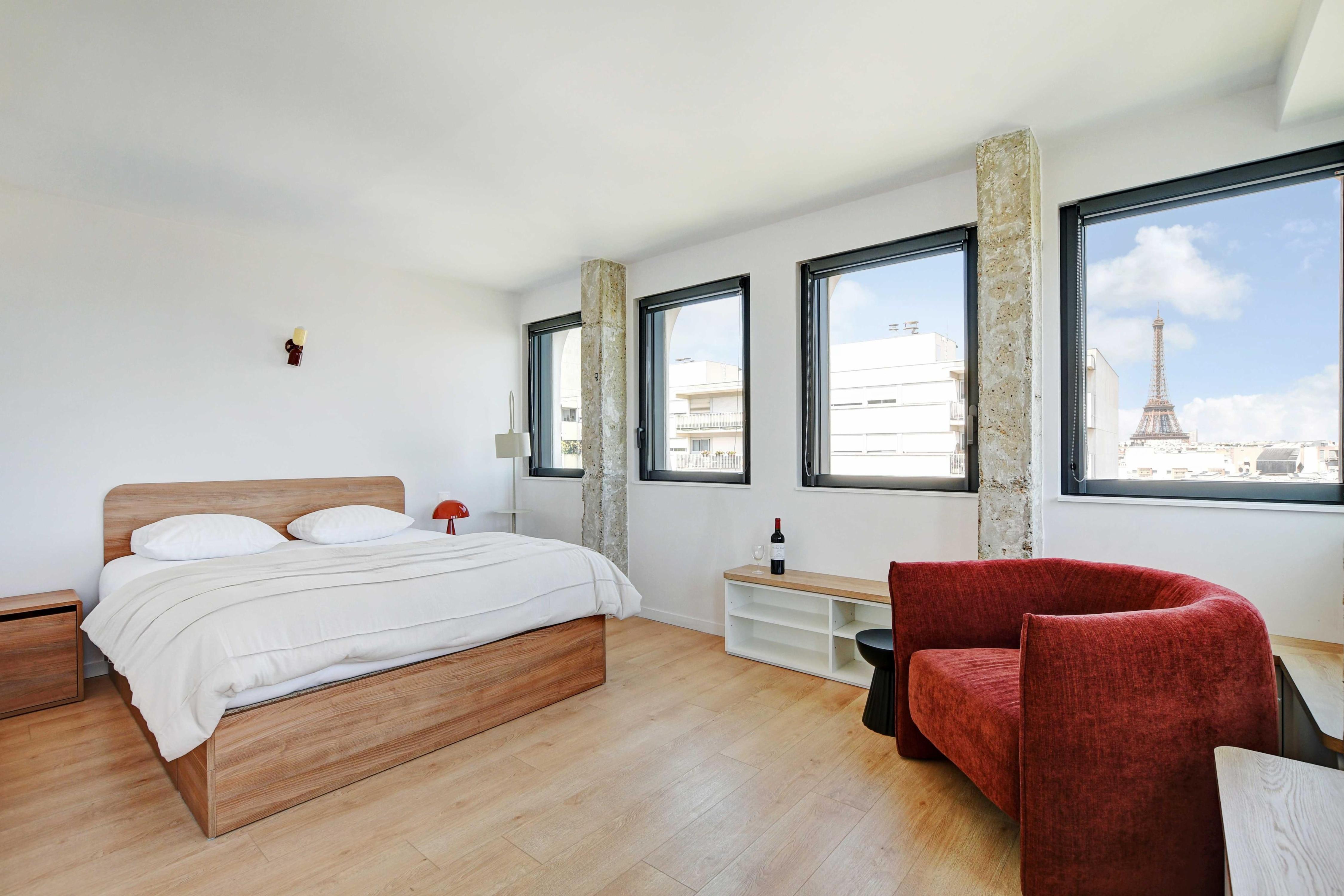 Studio 1010 in a premium residence- Sport/Rooftop - Tap to explore photos