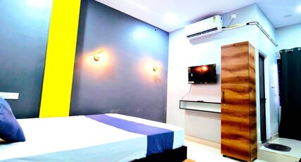 HOTEL RIO Room Type - AC Deluxe King Bed Room