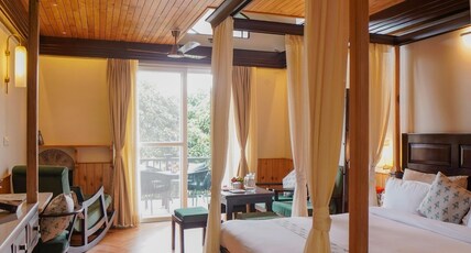 Willowdale - Villa in Naukuchiatal Room Type - Pinewood duplex suite 107