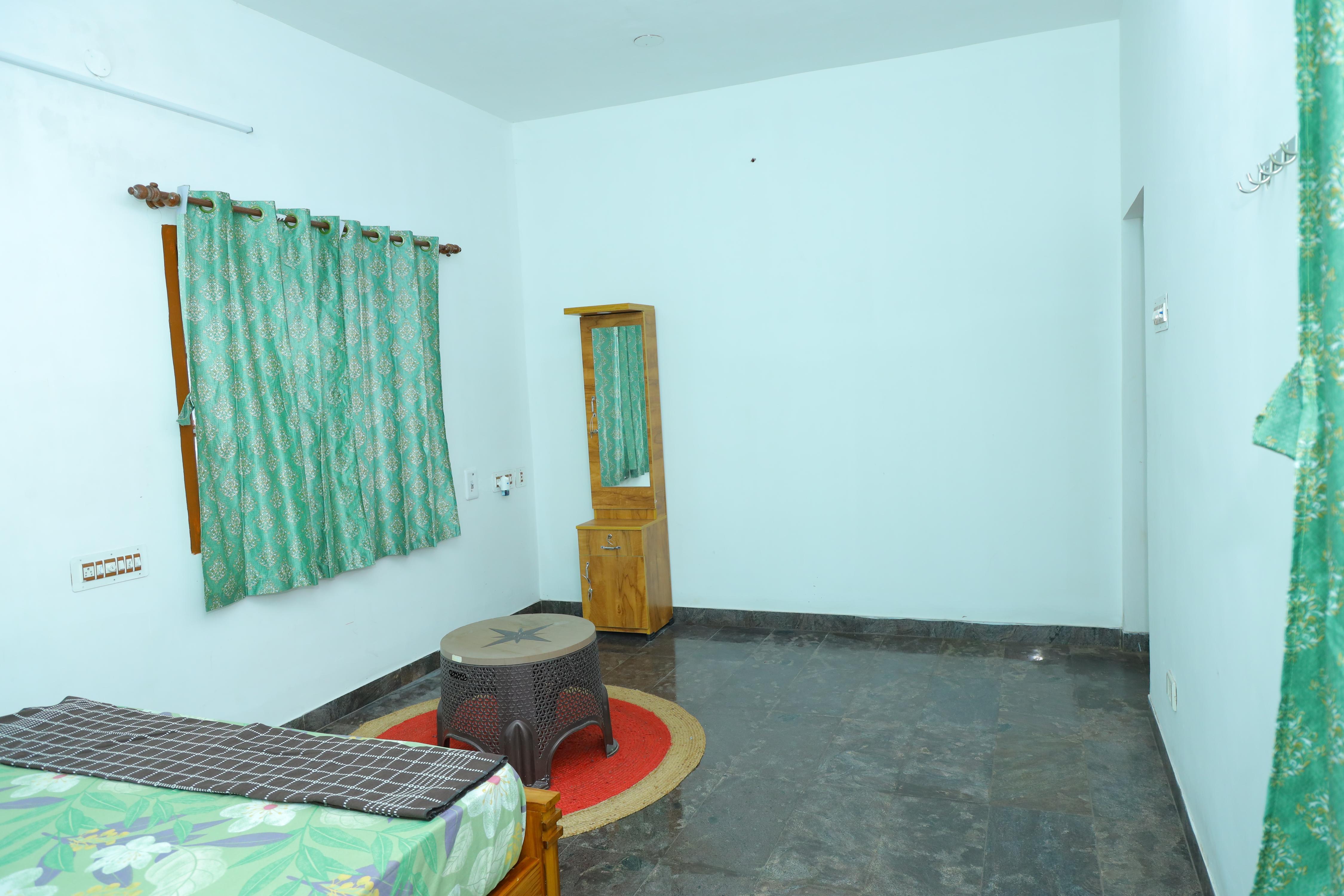 Homestay Near Isha & Siruvani - Tap to explore photos