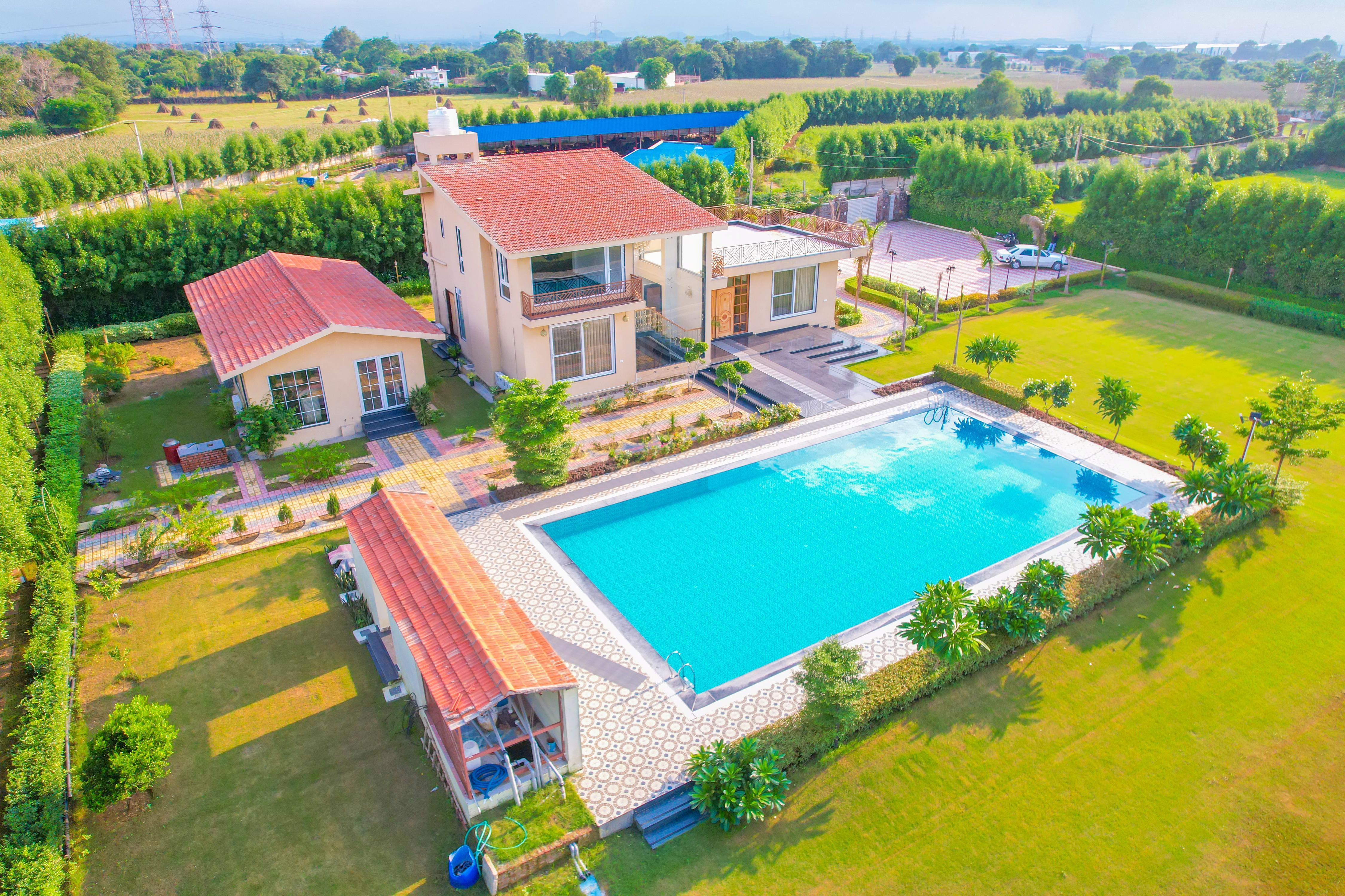 The Kohinoor Farm with biggest pvt pool in Manesar