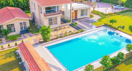 The Kohinoor Farm with biggest pvt pool in Manesar Room Type - The Kohinoor Farm with biggest pvt pool in Manesar