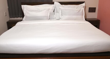 Stanza Premium Hotels Room Type - Room with Driver Lounge/Accomodation