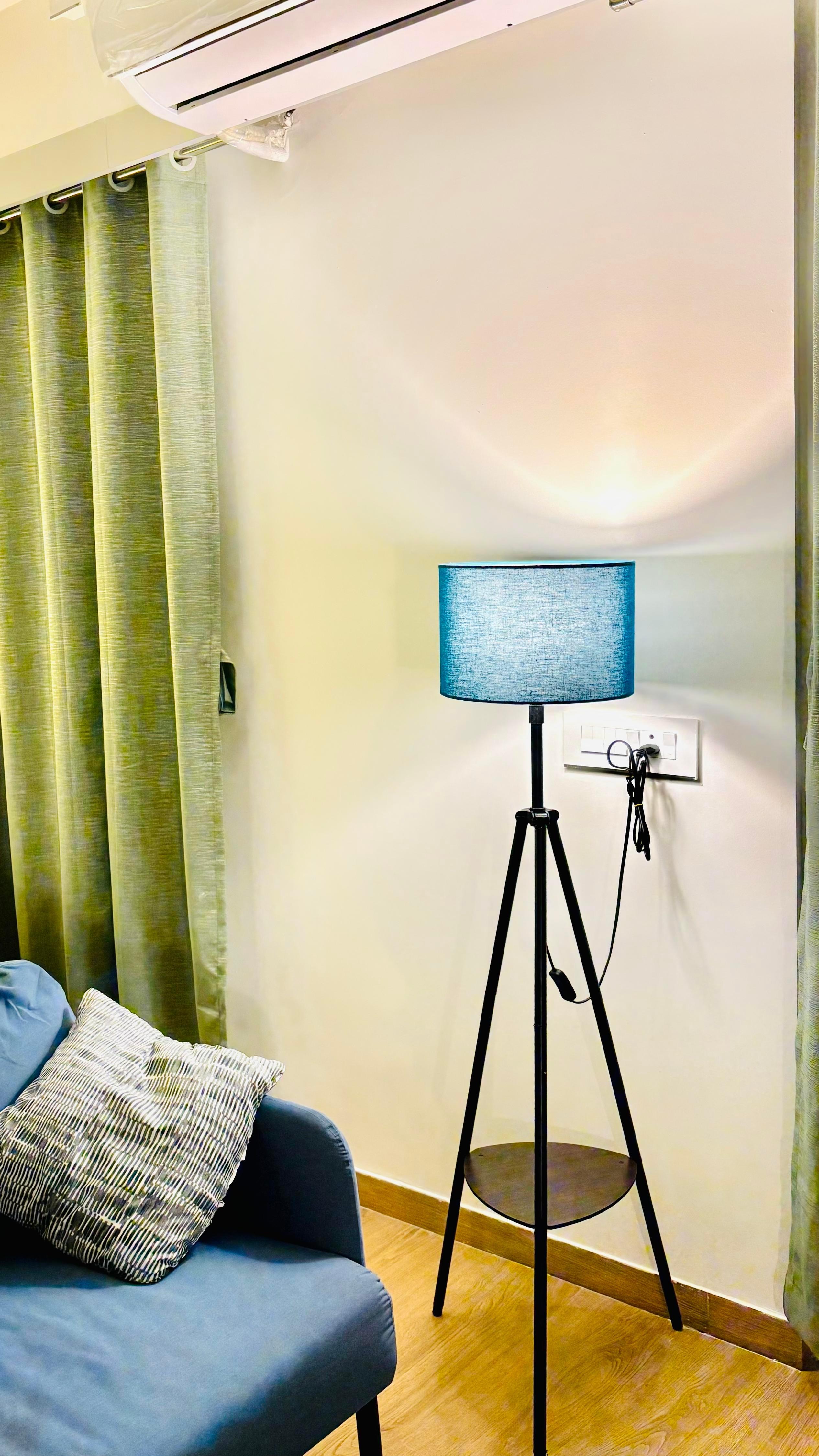 Middle 409 Flat in Pune 5 min from Airport - Tap to explore photos