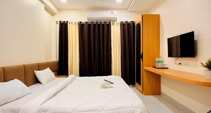 Hotel Kavita Inn Room Type - Deluxe Room