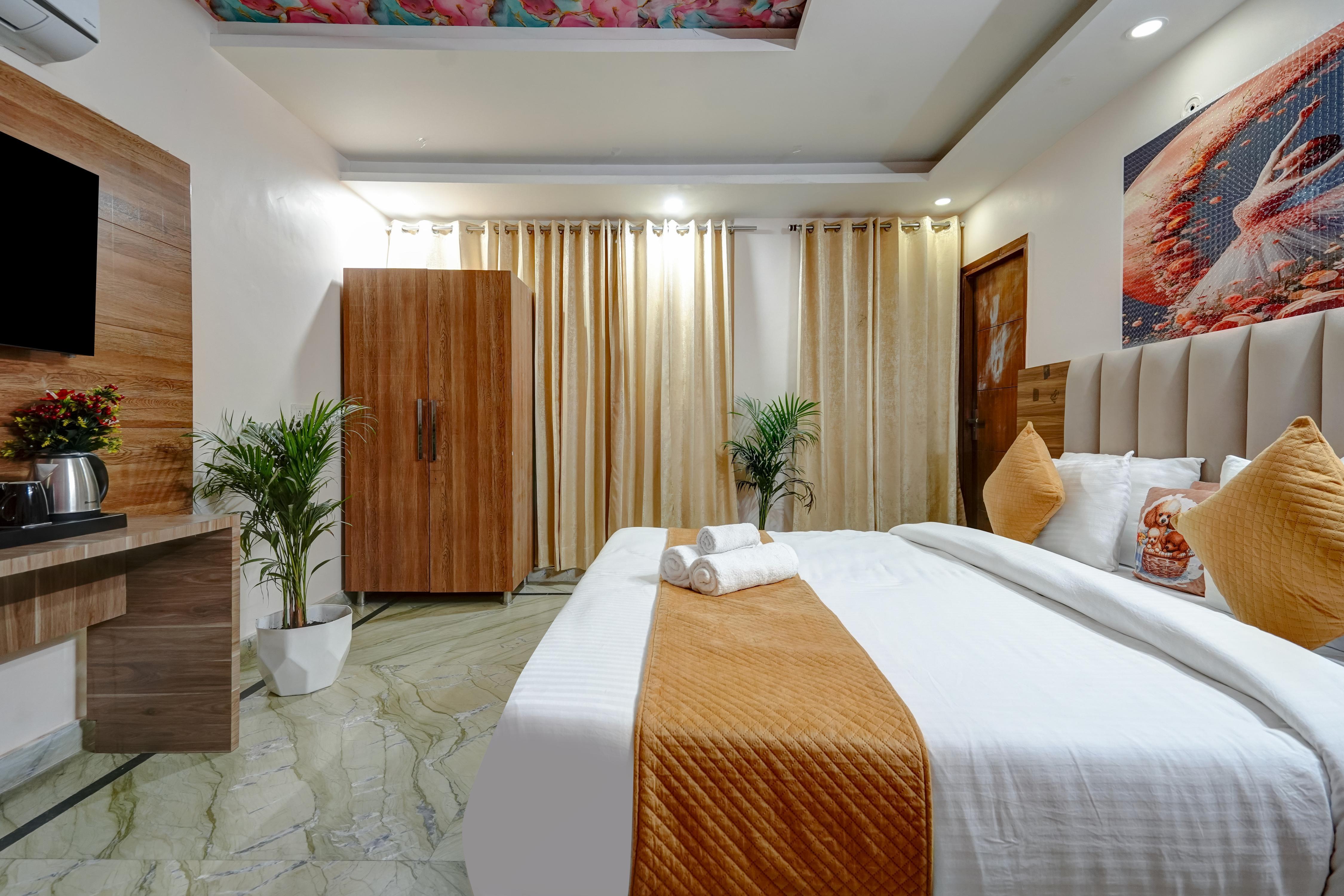 Hotel NS Near Delhi Airport
