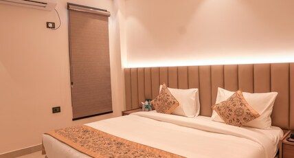 Madhuram Inn Room Type - Premium Room