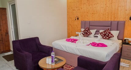 The Mukteshwar Inn Resort Room Type - Premium Family Suite with Mountain Valley View
