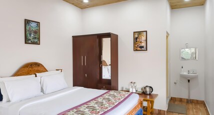APR Villa by Alaya Stays Room Type - Room with balcony