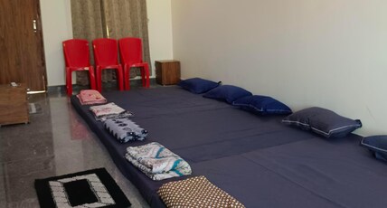 Ayanam Palace Room Type - 7 Beded AC Family Room with 2 Balcony and 2 attached Bathroom