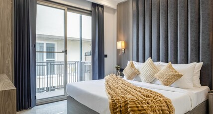 Saltstayz Premier Near Sector 44 Corporate Hub Room Type - 1 BHK Family Suite with Kitchenette and Balcony Saltstayz Premier Near Sector 44 Corporate Hub Room Type - 1 BHK Family Suite with Kitchenette and Balcony