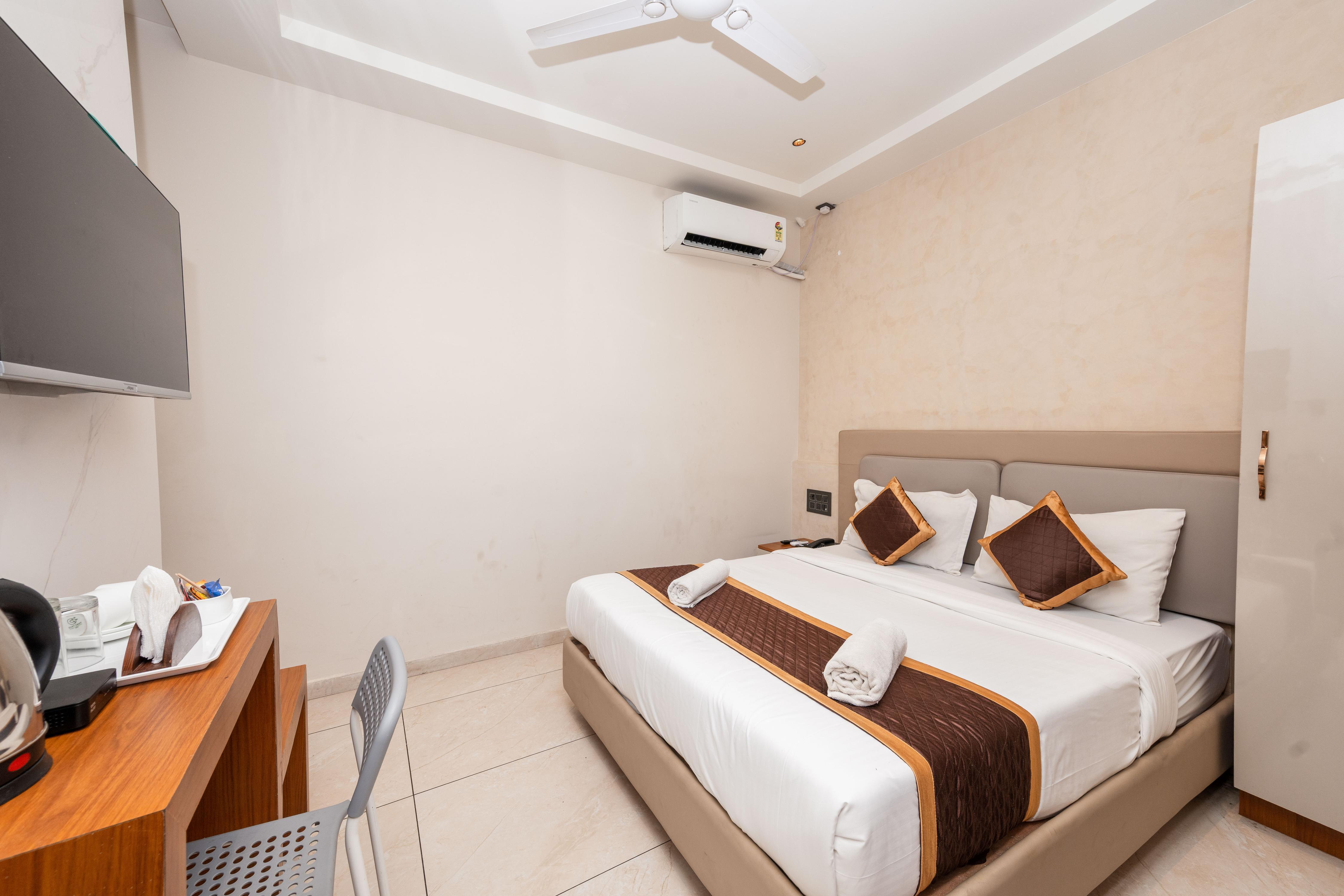 Hotel Liora Suites - Tap to explore photos