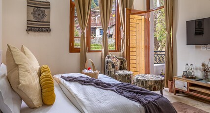 The Premium Hood Bir Billing Room Type - Standard Room With private balcony