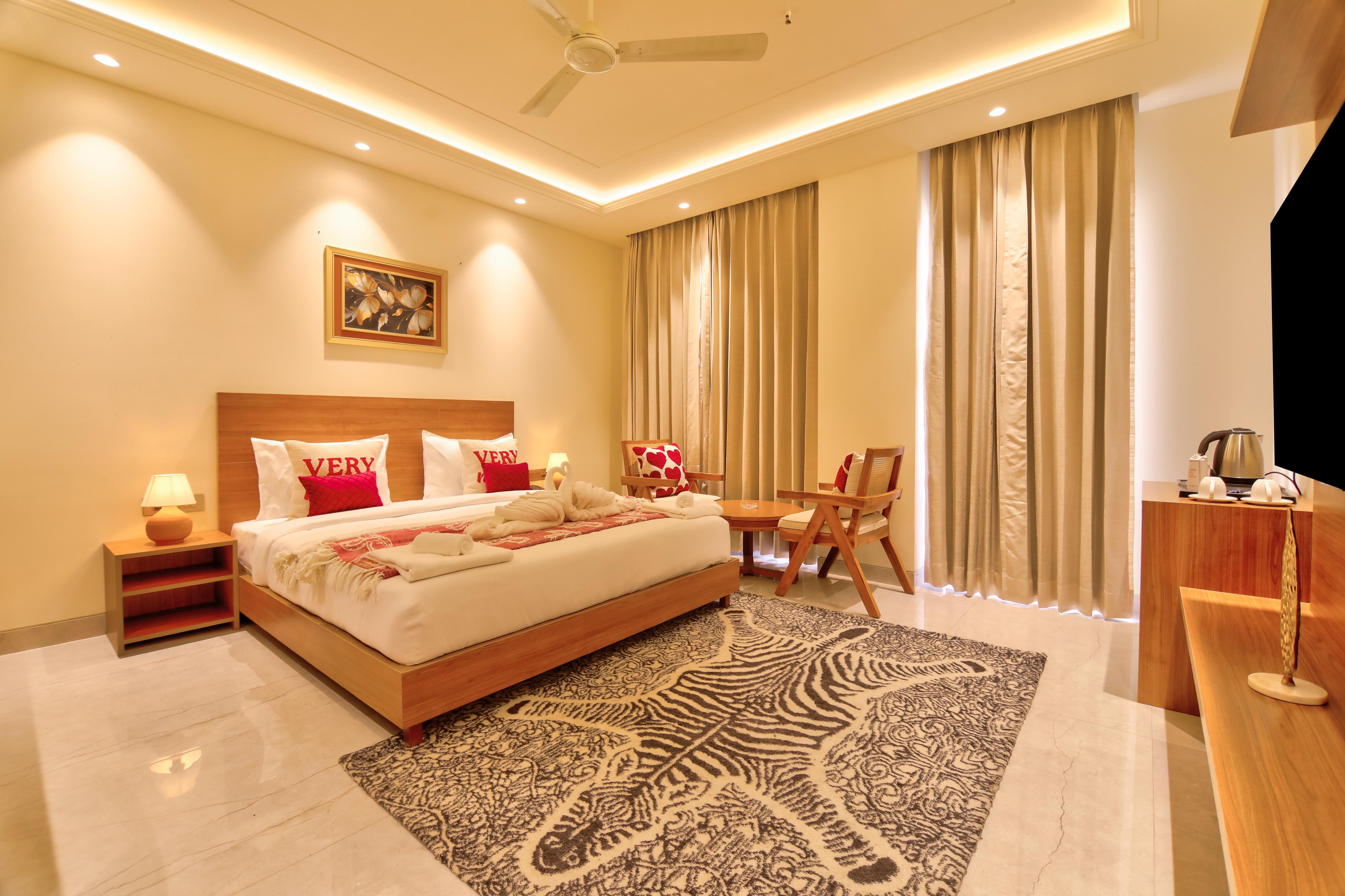 Dwellr Luxury Stays Room Type - Premium Studio with Balcony