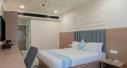 HOTEL TGR Room Type - Deluxe Room HOTEL TGR Room Type - Deluxe Room