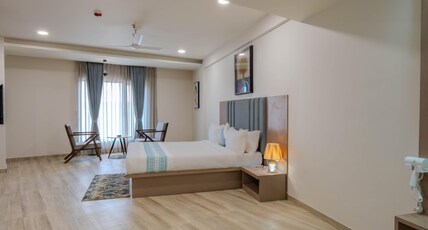 HOTEL TGR Room Type - King Suite with City View