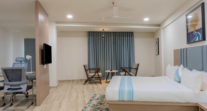 HOTEL TGR Room Type - King Suite with City View HOTEL TGR Room Type - King Suite with City View