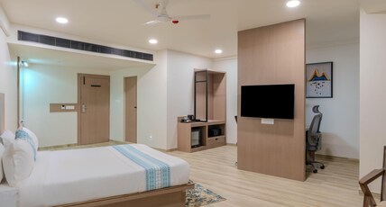 HOTEL TGR Room Type - Super Deluxe Room