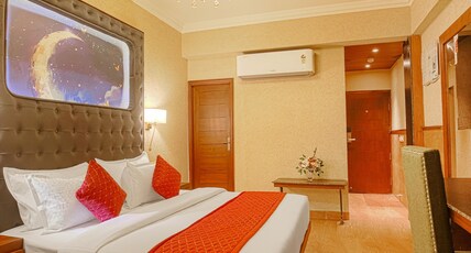 Hotel Winsome Room Type - Deluxe room with King size bed
