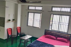 Ana Homestay with Private Kitchen | Near Pratiksha Hospital